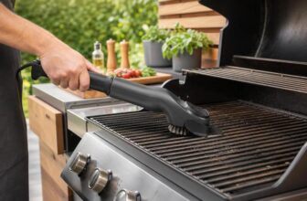 Elektrische Grillbürste als praktisches Zubehör für BBQ, Grillen, Smoken und Outdoorküche