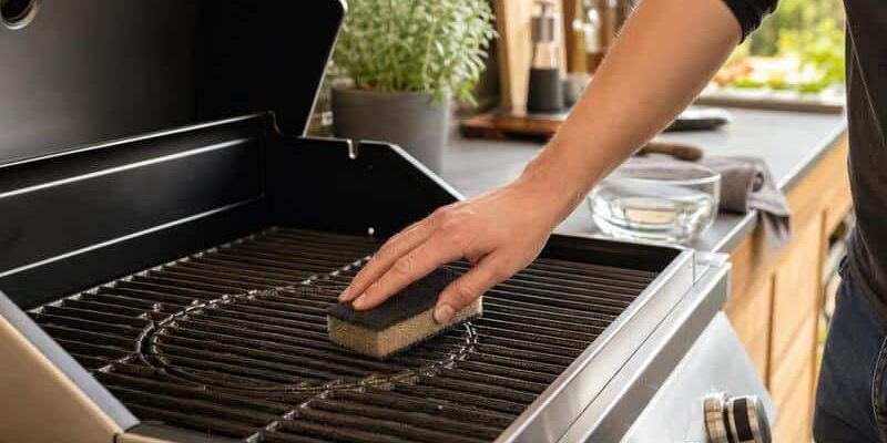 Grillrost-Reinigungsschwamm als unverzichtbares Zubehör für BBQ, Grillen, Smoken und die Outdoorküche